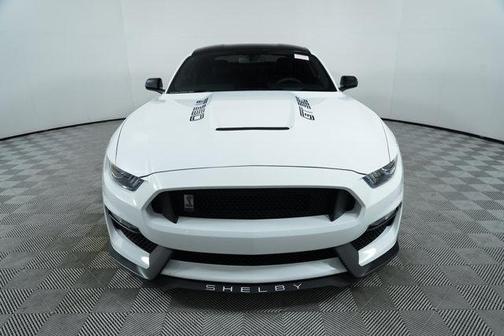 Photo 2 of 46 of 2019 Ford Shelby GT350 Base