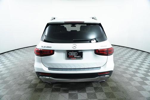 Photo 5 of 46 of 2020 Mercedes-Benz GLB 250 Base 4MATIC
