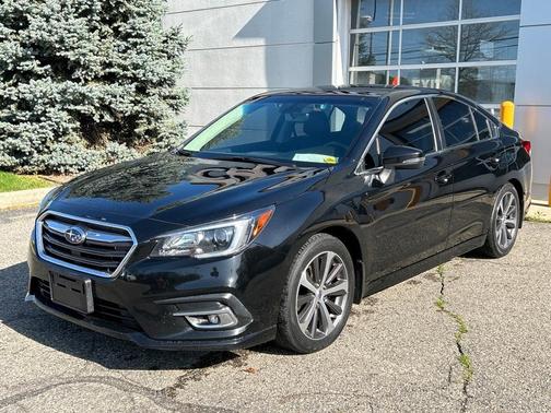 Photo 3 of 30 of 2019 Subaru Legacy 2.5i Limited