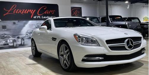 Photo 4 of 37 of 2015 Mercedes-Benz SLK-Class SLK 250