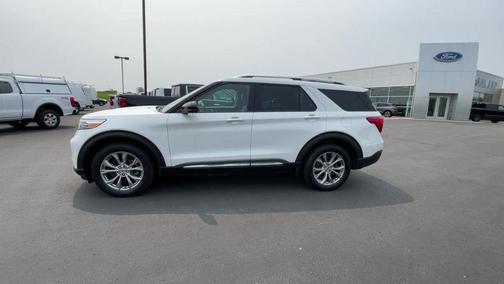 Photo 5 of 38 of 2021 Ford Explorer Limited