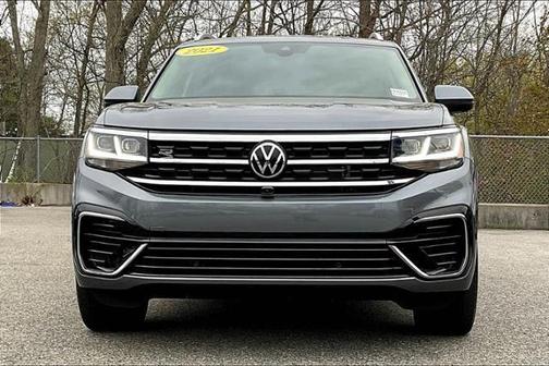 Photo 3 of 36 of 2021 Volkswagen Atlas 3.6 V6 SEL Premium R-Line