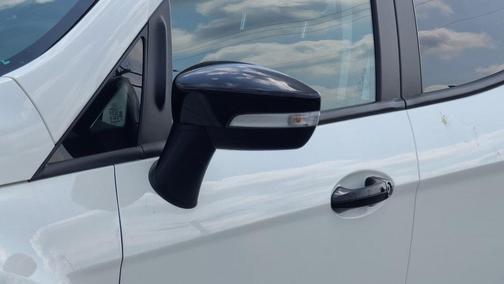 Photo 4 of 29 of 2021 Ford EcoSport SES