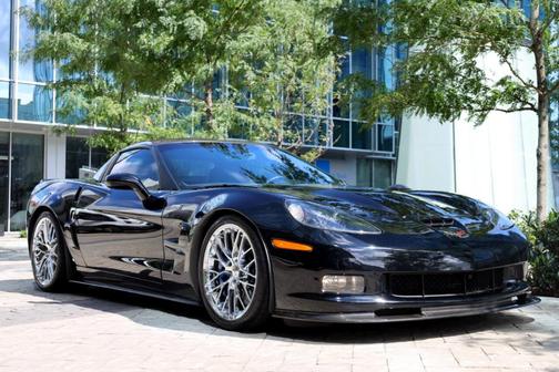 Photo 3 of 54 of 2009 Chevrolet Corvette ZR-1