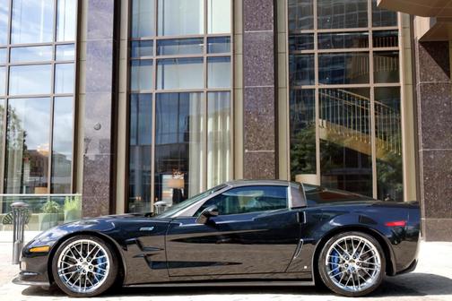 Photo 5 of 54 of 2009 Chevrolet Corvette ZR-1