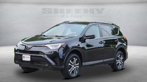 Photo 4 of 28 of 2018 Toyota RAV4 LE