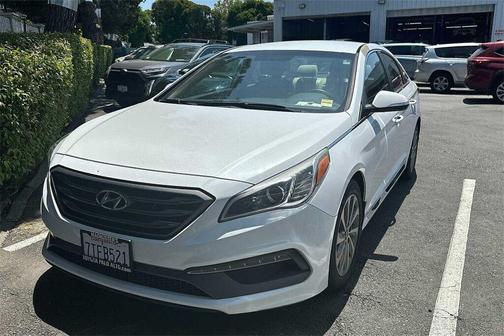 Photo 2 of 6 of 2016 Hyundai Sonata Sport
