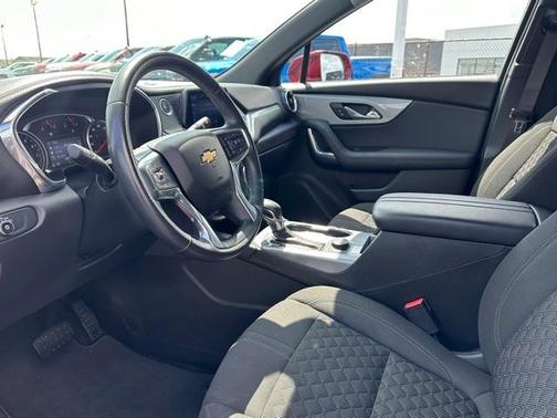 Photo 5 of 28 of 2019 Chevrolet Blazer 2LT