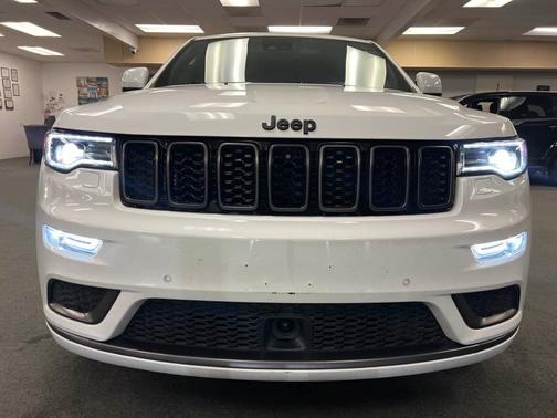 Photo 4 of 66 of 2018 Jeep Grand Cherokee High Altitude