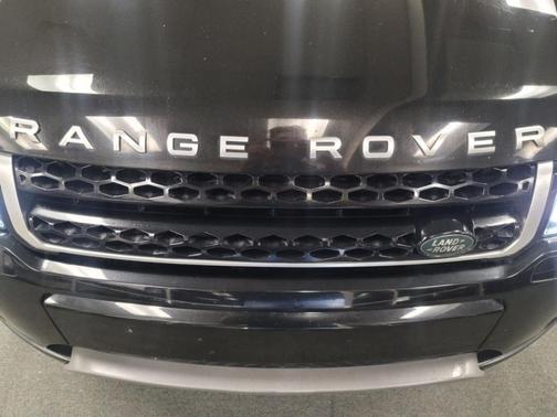 Photo 4 of 47 of 2017 Land Rover Range Rover Evoque SE Premium