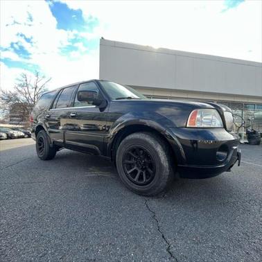 Photo 2 of 12 of 2004 Lincoln Navigator Luxury