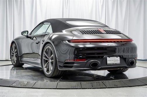Photo 2 of 43 of 2021 Porsche 911 Carrera S