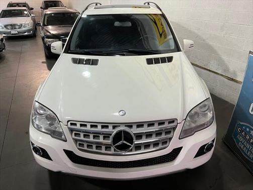 Photo 4 of 48 of 2011 Mercedes-Benz M-Class 4MATIC