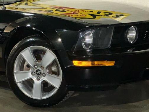 Photo 5 of 80 of 2006 Ford Mustang GT Premium