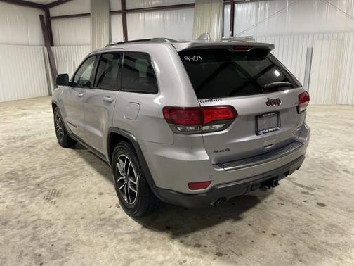 Photo 5 of 28 of 2020 Jeep Grand Cherokee Trailhawk