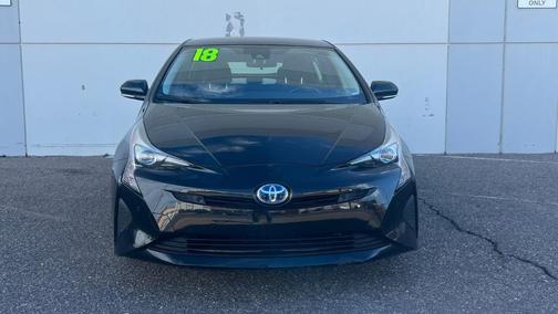 Photo 2 of 8 of 2018 Toyota Prius Three