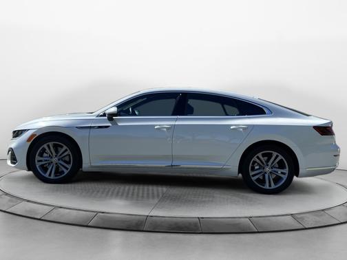 Photo 3 of 3 of 2022 Volkswagen Arteon 2.0T SE R-Line