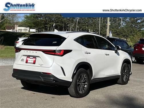 Photo 5 of 24 of 2022 Lexus NX 350 Premium