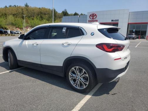 Photo 3 of 29 of 2022 BMW X2 xDrive28i