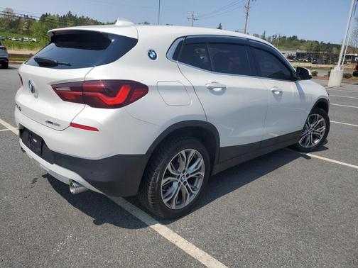 Photo 5 of 29 of 2022 BMW X2 xDrive28i