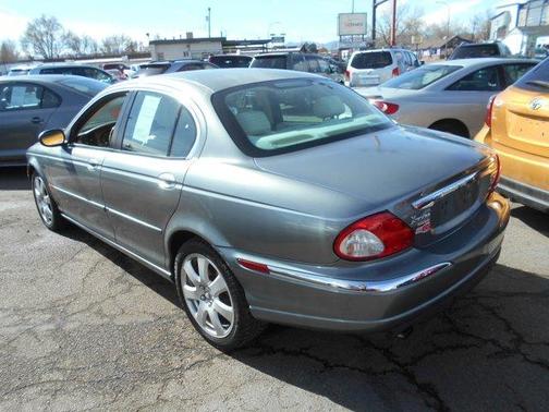Photo 2 of 12 of 2006 Jaguar X-Type 3.0