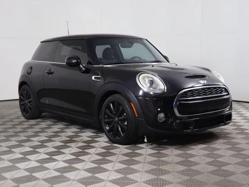 Photo 3 of 47 of 2017 MINI Hardtop Cooper S