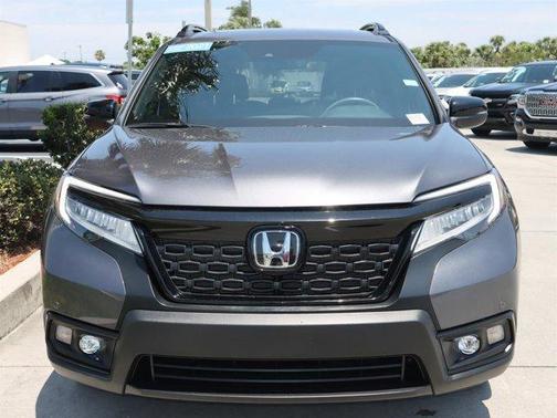 Photo 3 of 33 of 2021 Honda Passport Touring