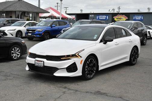 Photo 3 of 40 of 2022 Kia K5 GT-Line