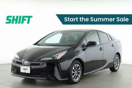 Photo 1 of 32 of 2021 Toyota Prius XLE