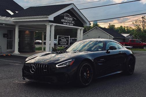 Photo 4 of 45 of 2020 Mercedes-Benz AMG GT R