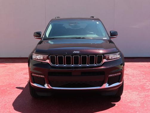 Photo 2 of 47 of 2022 Jeep Grand Cherokee L Limited