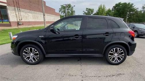 Photo 5 of 40 of 2019 Mitsubishi Outlander Sport ES 2.0