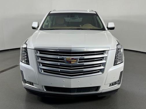 Photo 3 of 11 of 2016 Cadillac Escalade Platinum