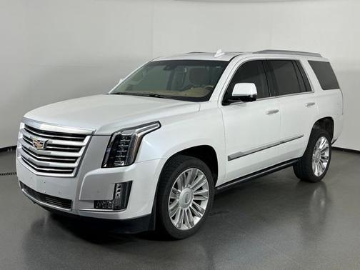 Photo 4 of 11 of 2016 Cadillac Escalade Platinum