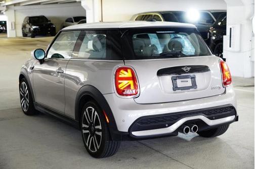 Photo 3 of 16 of 2022 MINI Hardtop Cooper S