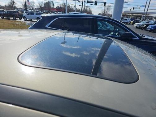 Photo 2 of 7 of 2016 Ford Focus SE
