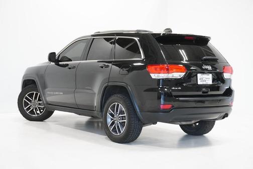 Photo 5 of 28 of 2019 Jeep Grand Cherokee Laredo E