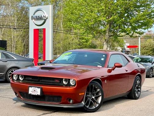 Photo 4 of 35 of 2021 Dodge Challenger R/T Scat Pack