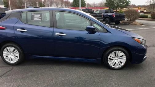 Photo 4 of 22 of 2020 Nissan Leaf S