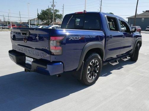 Photo 4 of 31 of 2022 Nissan Frontier PRO-X