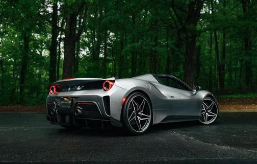 Photo 4 of 51 of 2020 Ferrari 488 Pista Spider Base