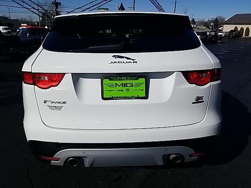Photo 5 of 51 of 2020 Jaguar F-PACE S