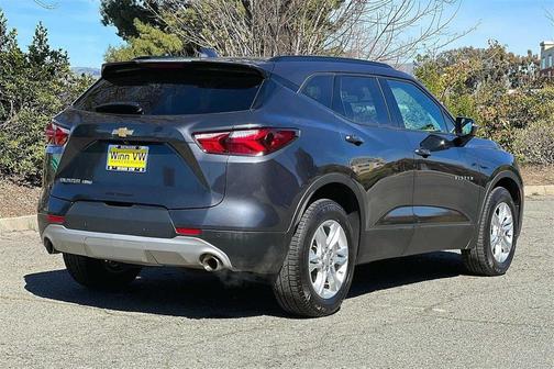 Photo 4 of 37 of 2021 Chevrolet Blazer 3LT