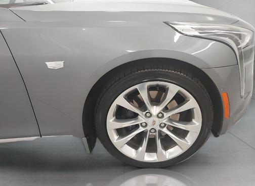 Photo 3 of 25 of 2020 Cadillac CT6 Luxury