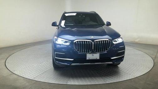Photo 3 of 27 of 2023 BMW X5 xDrive40i