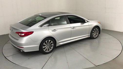 Photo 2 of 27 of 2016 Hyundai Sonata Sport