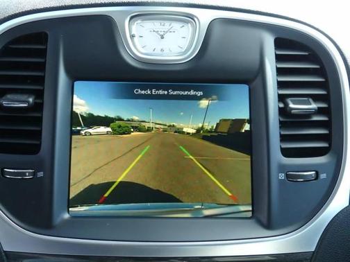 Photo 3 of 25 of 2021 Chrysler 300 Touring