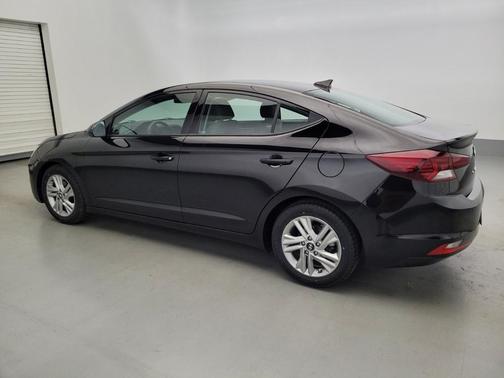 Photo 3 of 33 of 2020 Hyundai Elantra SEL
