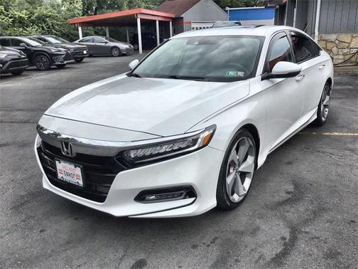 Photo 3 of 31 of 2018 Honda Accord Touring