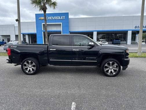 Photo 4 of 32 of 2017 Chevrolet Silverado 1500 LTZ